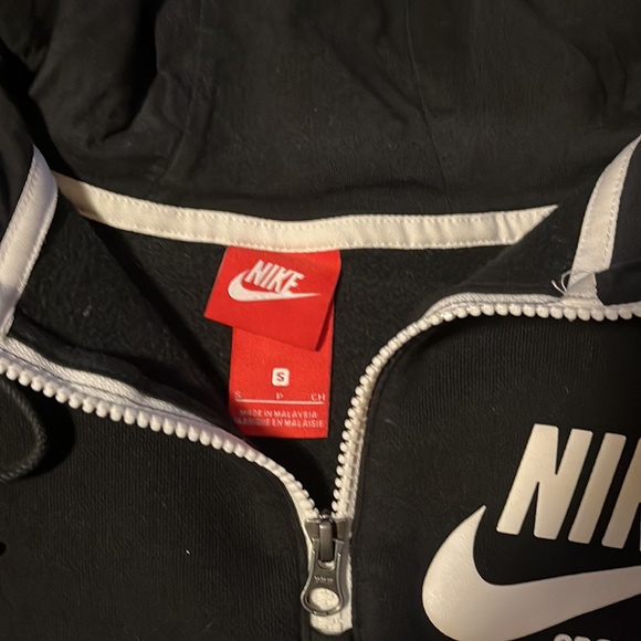 Oversized Nike sportswear hoodie size small - Picture 2 of 3